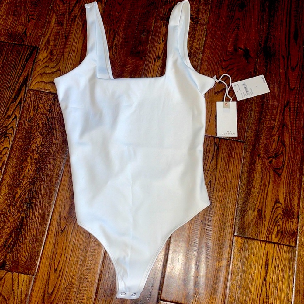 🌙NWT Good American White Scuba Bodysuit